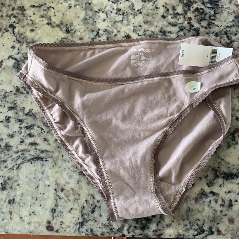 GAP Bikini Underwear - Size Medium